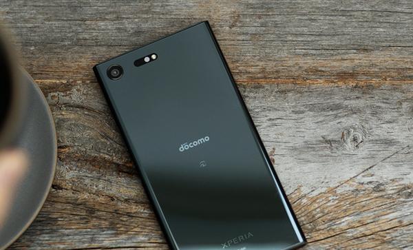 virtualbox的共享文件夹一般都挂载在/media下面,用ll查看会发现文件夹的所有者是root,所有组是vboxsf,所以文件管理去无法访问是正常的,解决方法是把你自己加入到vboxsf组里面。复制代码代码如下:重启,就可以了